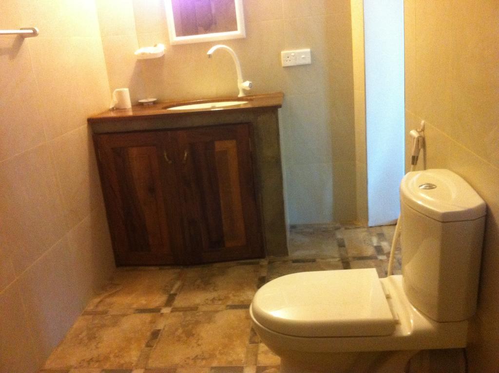 Fishermens Lodge & Restaurant Ranna Room photo