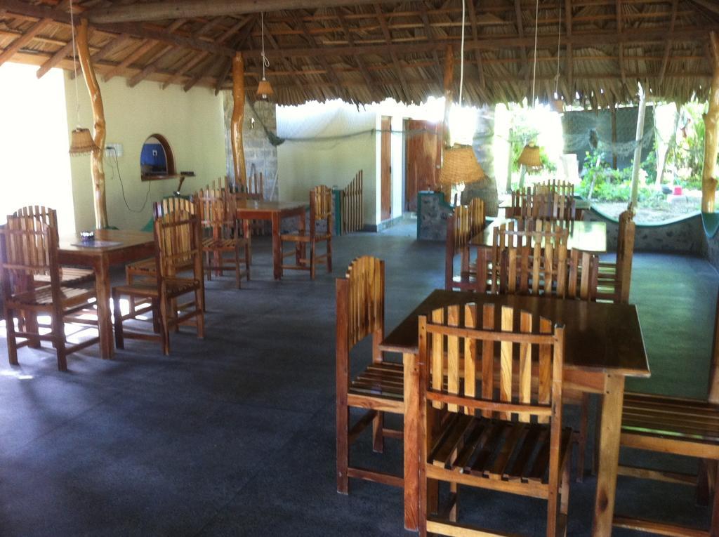 Fishermens Lodge & Restaurant Ranna Exterior photo